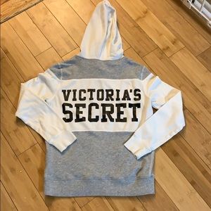 VS hoodie zip - small